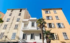 Les Suites R Bonaparte - Appartements De Standing Au Coeur De La Vieille Ville Pietonne