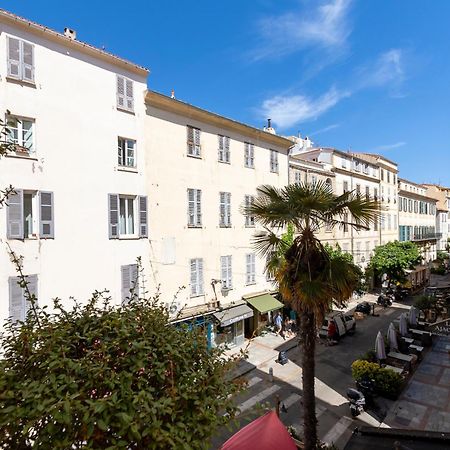 Les Suites R Bonaparte - Appartements De Standing Au Coeur De La Vieille Ville Pietonne Ajaccio  Extérieur photo