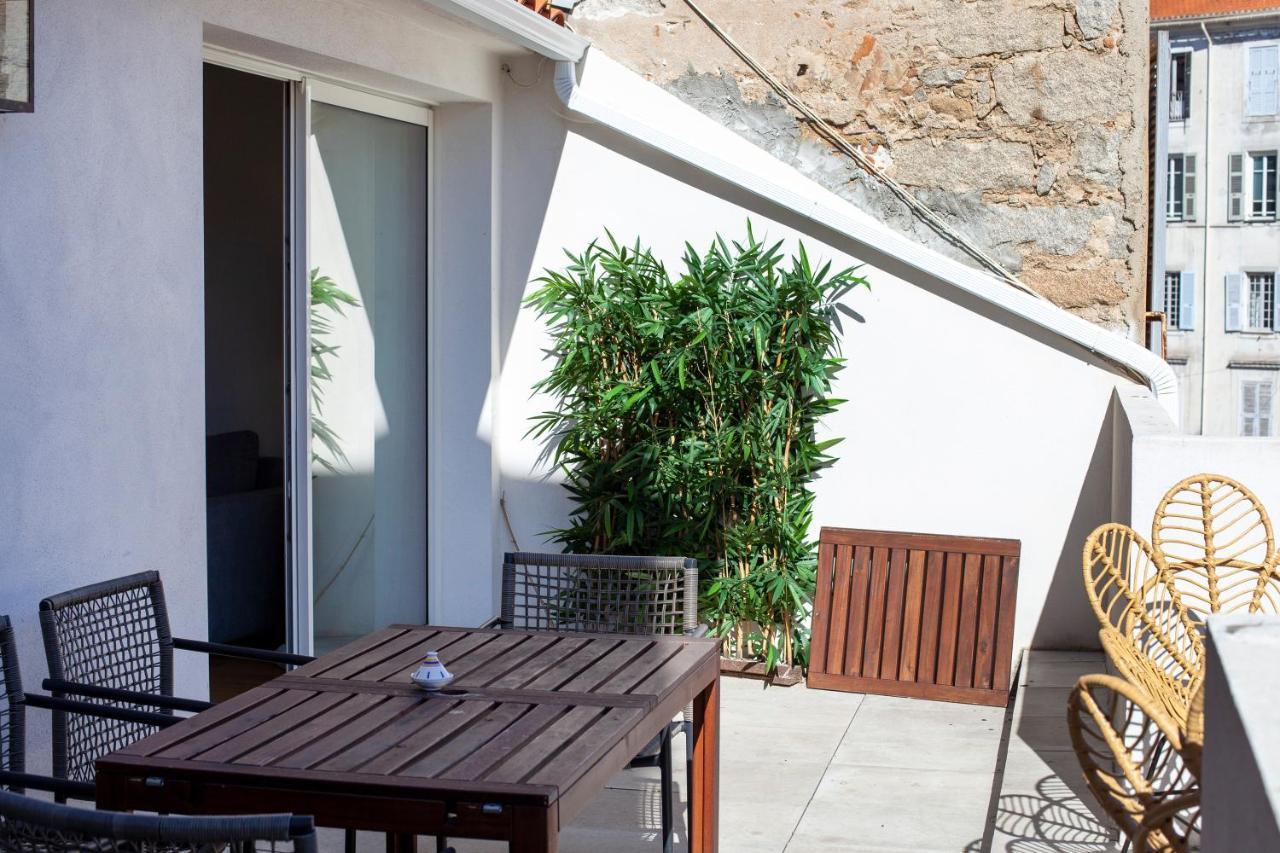 Les Suites R Bonaparte - Appartements De Standing Au Coeur De La Vieille Ville Pietonne Ajaccio  Extérieur photo