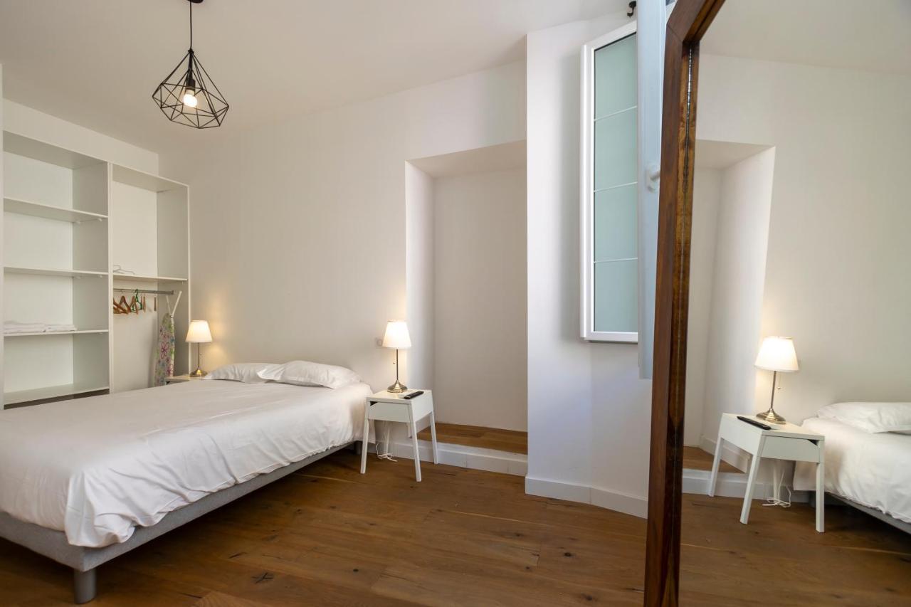 Les Suites R Bonaparte - Appartements De Standing Au Coeur De La Vieille Ville Pietonne Ajaccio  Extérieur photo